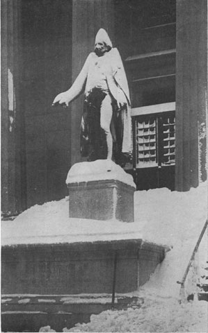 Blizzard of 1888 - Statue of George Washington